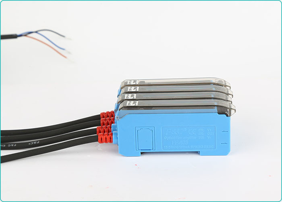 amplificateur optique PNP de capteur de fibre de Digital de la lumière 12-24VDC rouge AUCUN fils d'OR 3