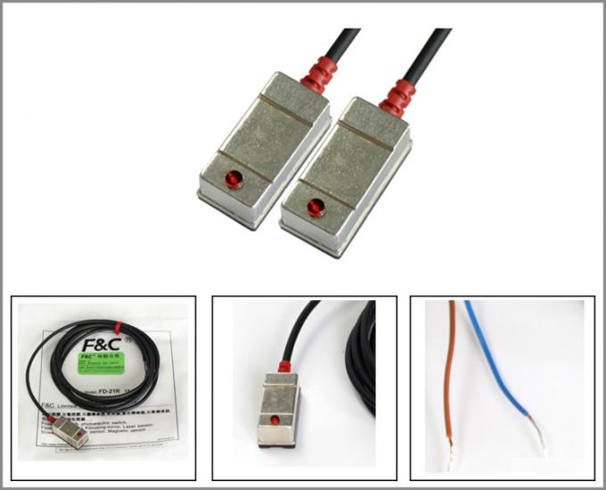 commutateur magnétique électrique de commutateur de Reed des fils 12V 2 pour le cylindre
